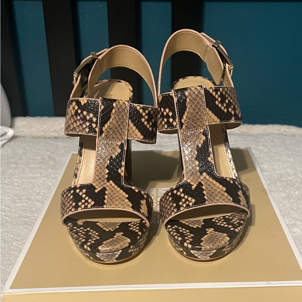 Michael Kors Becker T Strap Embosses Leather Heel